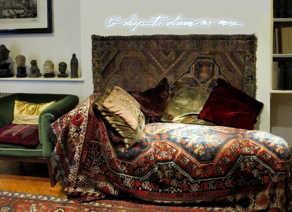 Freud's Psychoanalytic Couch - To sleep to dream no more 2011 Anne Deguelle