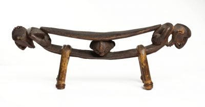 Neck rest, New Guinea, 19th century