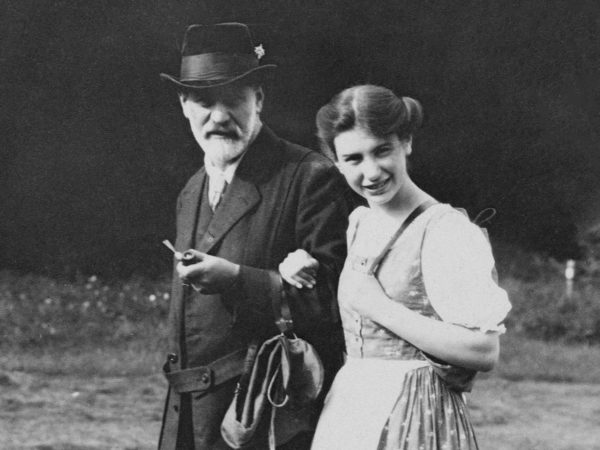 Sigmund and Anna Freud Donate