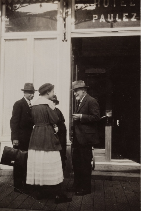 Anna Freud, Sigmund Freud and Otto Rank. Psychoanalytic Congress, The Hague, Netherlands, 1920