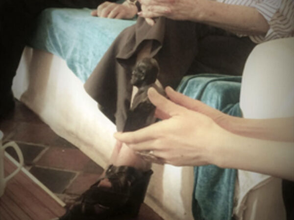 Hand Communitites